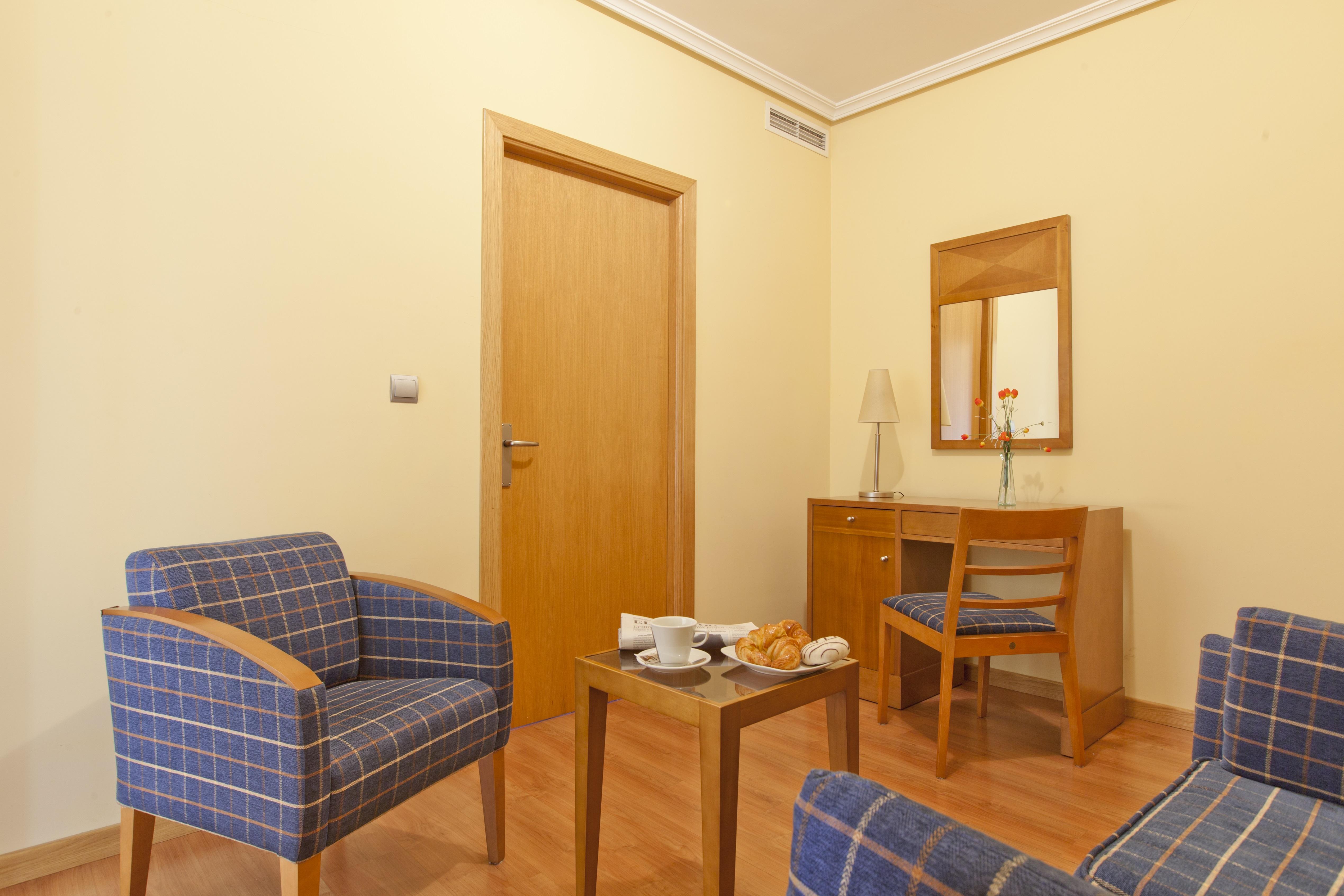 Hotel Galaico Колладо-Виллалба Экстерьер фото