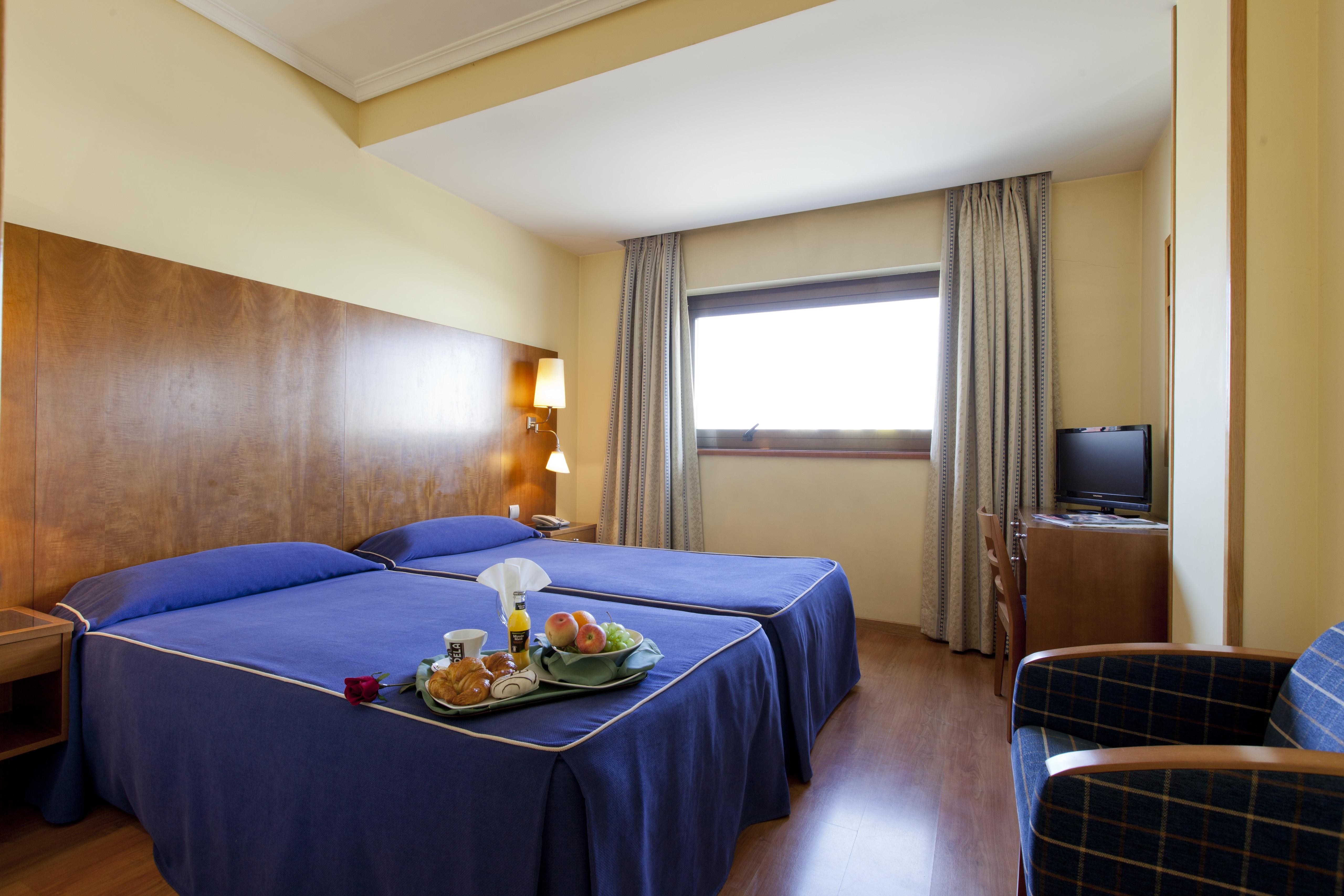 Hotel Galaico Колладо-Виллалба Экстерьер фото